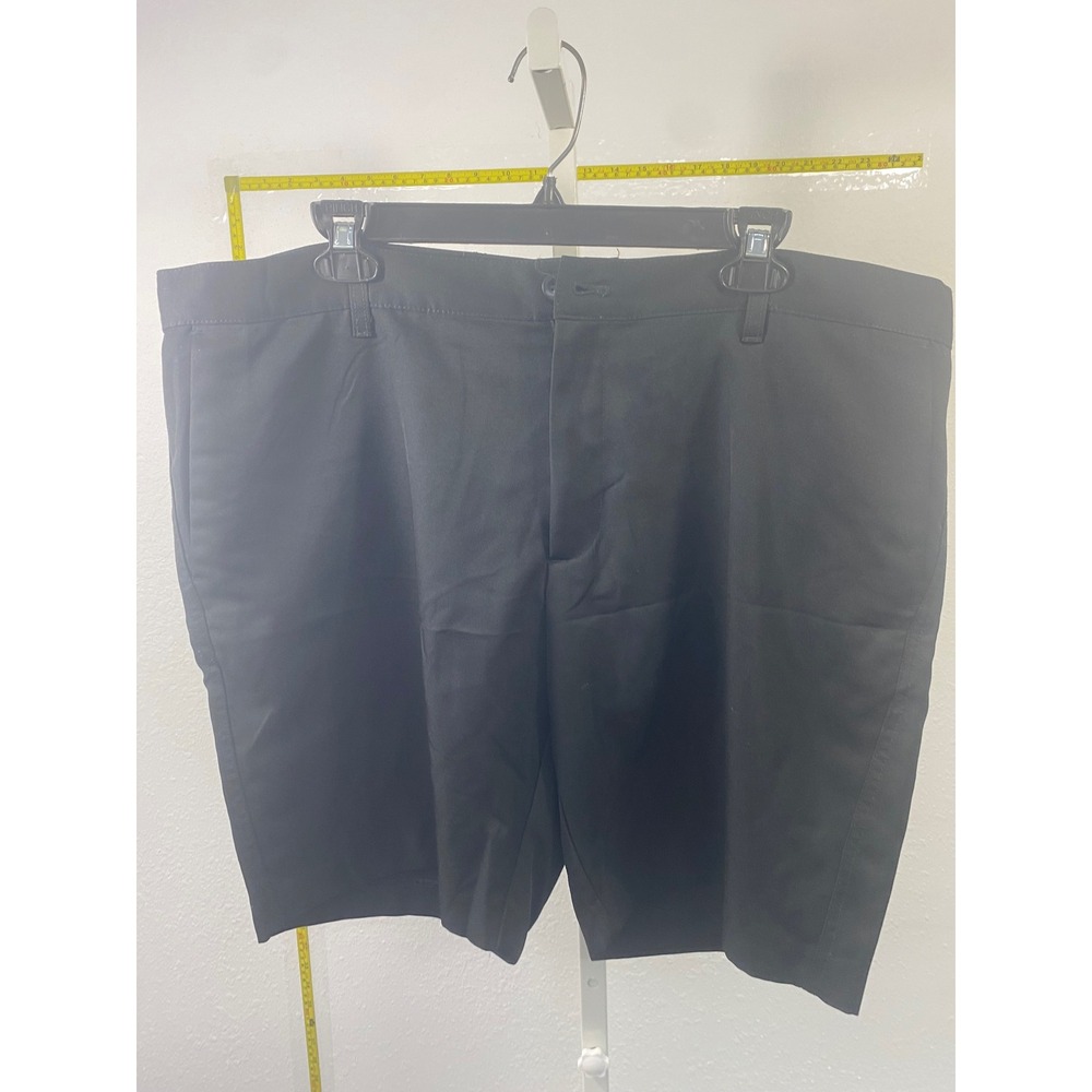 Chaps Golf Mens Black Performance Flat Front Shorts Size 40 Classic Solid‎